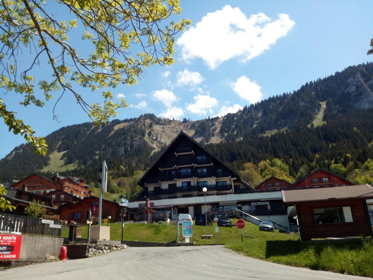 SUPERBE APPARTEMENT T2 3 ETOILES 40m2 PIED DES PISTES VUE SUR LE LAC Thollon-les-Memises Exterior foto